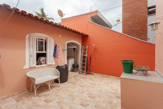 Quintal de casa para alugar com 3 quartos, 168m² em Jardim Sertaozinho, São Paulo