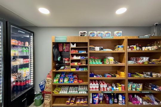 Mercadinho  de apartamento à venda com 1 quarto, 31m² em Vila Plana, São Paulo