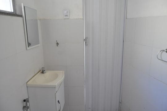 Casa para alugar com 1 quarto, 100m² em Encantado, Rio de Janeiro