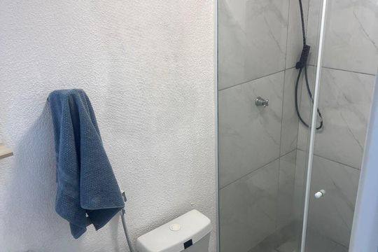 Banheiro de apartamento à venda com 2 quartos, 60m² em Vargem Grande, Rio de Janeiro