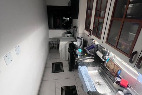 Cozinha de apartamento à venda com 2 quartos, 60m² em Vargem Grande, Rio de Janeiro
