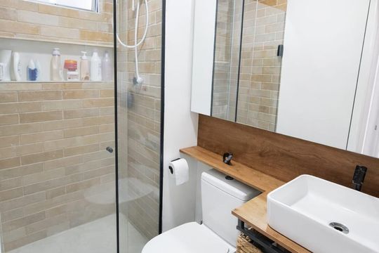 Banheiro de apartamento à venda com 2 quartos, 44m² em Vila Yolanda, Osasco