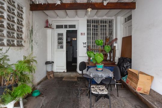 Garagem de casa à venda com 3 quartos, 120m² em Água Branca, São Paulo