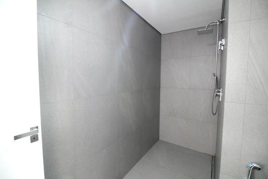 Banheiro de kitnet/studio para alugar com 1 quarto, 42m² em Jardim Analia Franco, São Paulo