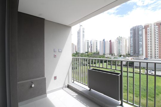 Sala/Quarto/Cozinha de kitnet/studio para alugar com 1 quarto, 42m² em Jardim Analia Franco, São Paulo