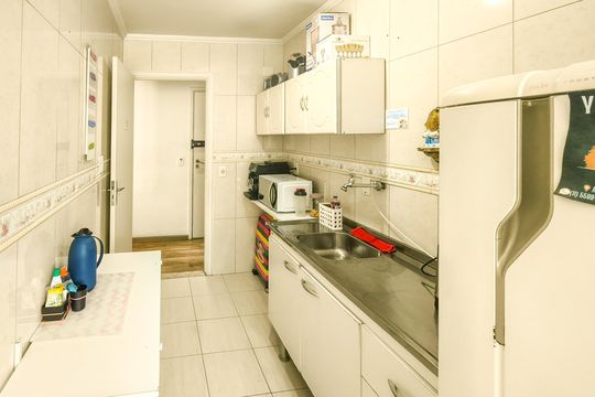 Cozinha e Área de Serviço de apartamento à venda com 3 quartos, 65m² em Jardim Neide, São Paulo