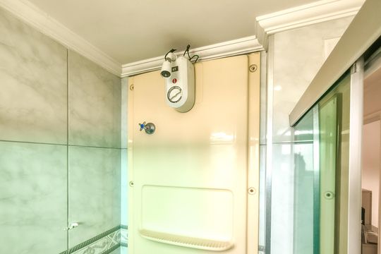 Banheiro de apartamento à venda com 3 quartos, 65m² em Jardim Neide, São Paulo
