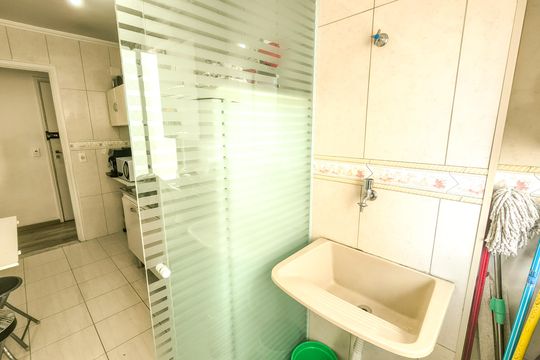 Cozinha e Área de Serviço de apartamento à venda com 3 quartos, 65m² em Jardim Neide, São Paulo