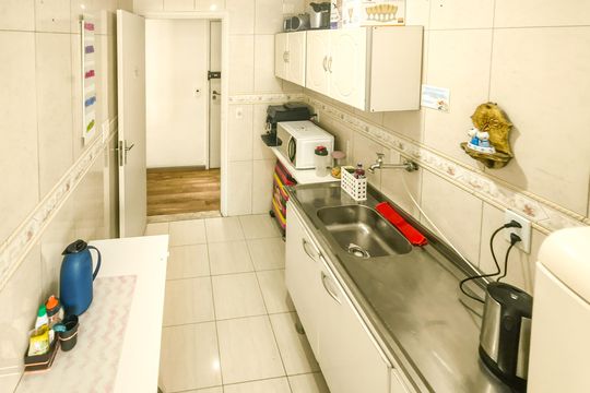 Cozinha e Área de Serviço de apartamento à venda com 3 quartos, 65m² em Jardim Neide, São Paulo