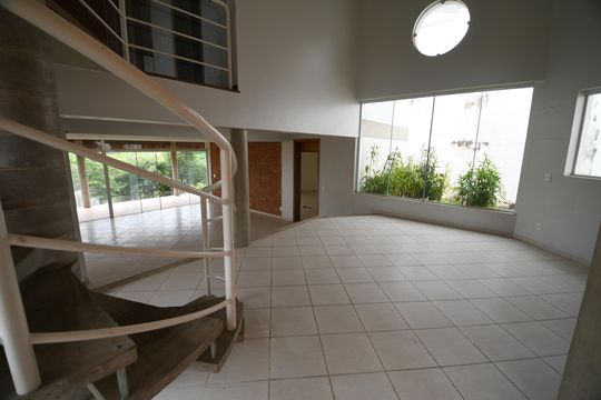 Sala de casa de condomínio à venda com 4 quartos, 431m² em Bairro das Palmeiras, Campinas