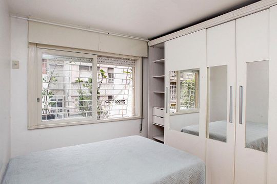 Quarto Suíte de apartamento à venda com 1 quarto, 72m² em Centro Histórico, Porto Alegre