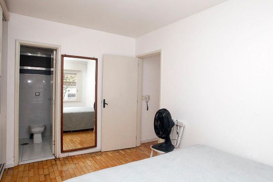 Quarto Suíte de apartamento à venda com 1 quarto, 72m² em Centro Histórico, Porto Alegre