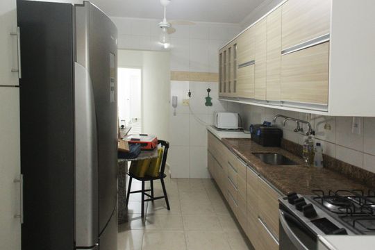 Cozinha e Área de Serviço de apartamento para alugar com 2 quartos, 120m² em José Menino, Santos
