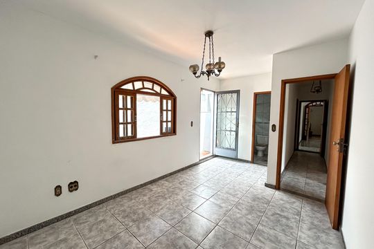 Apartamento à venda com 3 quartos, 202m² em Heliópolis, Belo Horizonte