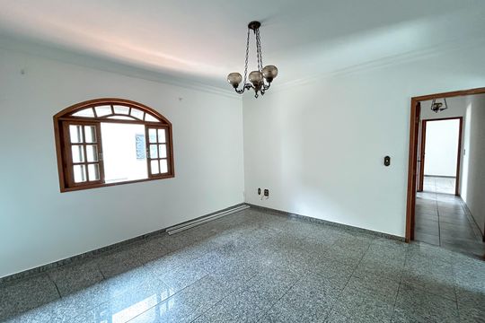 Apartamento à venda com 3 quartos, 202m² em Heliópolis, Belo Horizonte
