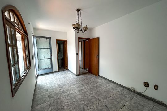 Apartamento à venda com 3 quartos, 202m² em Heliópolis, Belo Horizonte