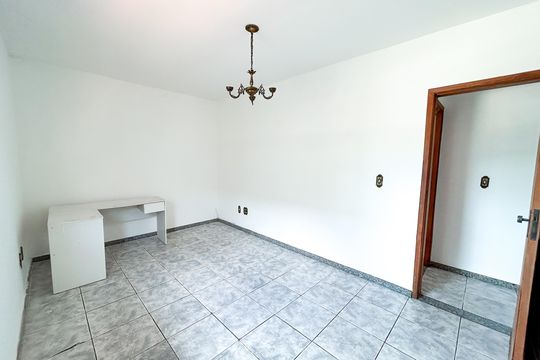 Apartamento à venda com 3 quartos, 202m² em Heliópolis, Belo Horizonte
