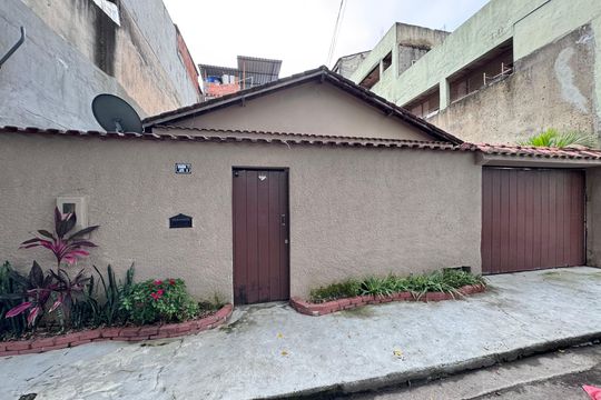 Fachada de casa de condomínio à venda com 2 quartos, 92m² em Vargem Pequena, Rio de Janeiro