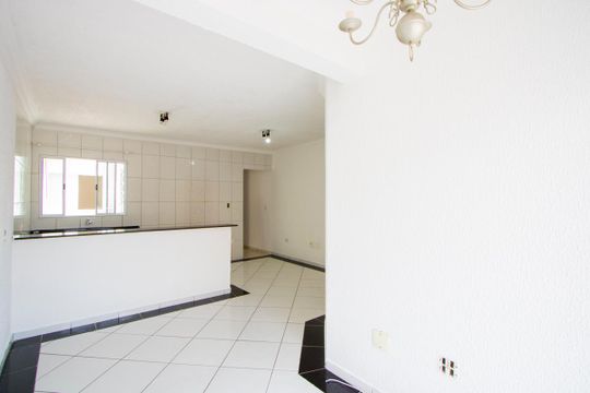 Sala de apartamento à venda com 3 quartos, 84m² em Cidade São Jorge, Santo André