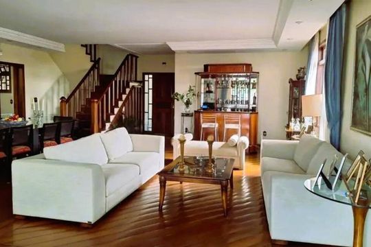 Casa para alugar com 5 quartos, 515m² em Belvedere, Belo Horizonte