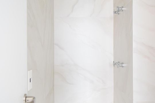 Banheiro de kitnet/studio à venda com 1 quarto, 29m² em Jardim Paulista, São Paulo