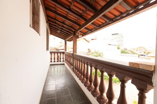 Casa para alugar com 3 quartos, 550m² em Inconfidentes, Contagem