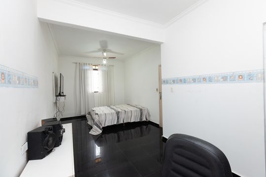 Casa para alugar com 3 quartos, 550m² em Inconfidentes, Contagem