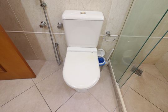 Banheiro da Suíte de apartamento à venda com 3 quartos, 160m² em Rio Branco, Porto Alegre