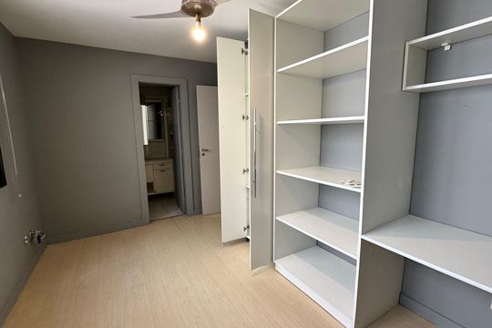 Quarto 1 de apartamento à venda com 3 quartos, 198m² em Recreio dos Bandeirantes, Rio de Janeiro