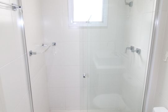 Banheiro da Suíte 2 de apartamento para alugar com 3 quartos, 156m² em Jardim das Industrias, São José dos Campos
