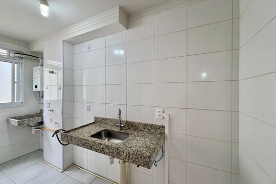 Cozinha de apartamento para alugar com 2 quartos, 43m² em Jardim Iris, São Paulo