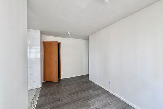 Sala de apartamento para alugar com 2 quartos, 43m² em Jardim Iris, São Paulo
