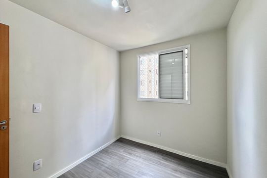 Quarto 1 de apartamento para alugar com 2 quartos, 43m² em Jardim Iris, São Paulo