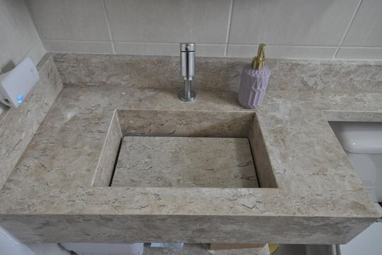 Banheiro de apartamento à venda com 2 quartos, 50m² em Vila Leonor, São Paulo