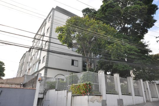 Fachada de apartamento à venda com 2 quartos, 50m² em Vila Leonor, São Paulo