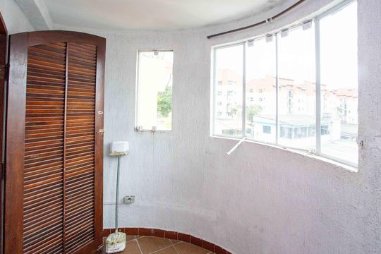 Varanda de casa à venda com 3 quartos, 160m² em Casa Grande, Diadema