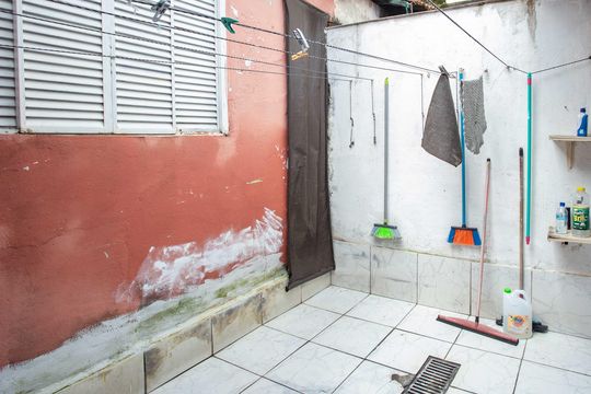 Área de Serviço de casa à venda com 3 quartos, 160m² em Casa Grande, Diadema