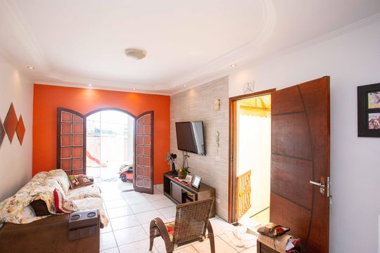 Sala de casa à venda com 3 quartos, 160m² em Casa Grande, Diadema