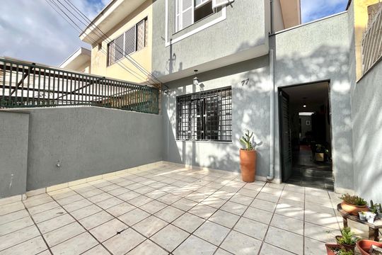 Garagem de casa à venda com 2 quartos, 98m² em Planalto Paulista, São Paulo