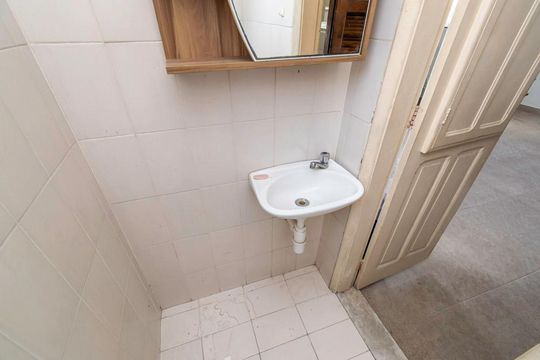Banheiro de serviço de casa à venda com 3 quartos, 100m² em Olaria, Rio de Janeiro
