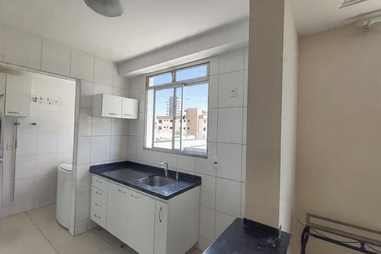 Cozinha de apartamento à venda com 3 quartos, 89m² em Carlos Prates, Belo Horizonte