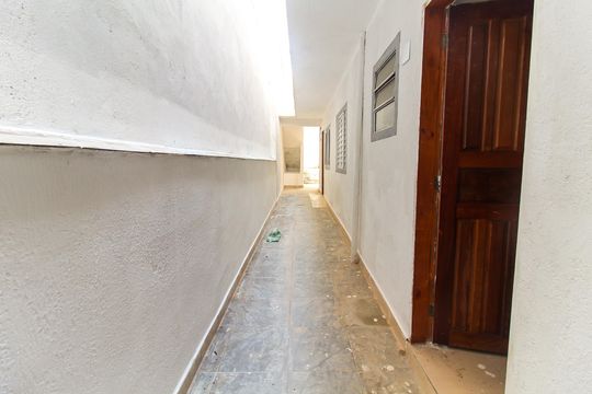 Área externa de casa para alugar com 1 quarto, 12m² em Vila Carmosina, São Paulo