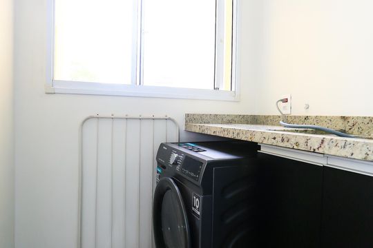 Área de Serviço de apartamento à venda com 2 quartos, 60m² em Jardim Caner, Taboão da Serra