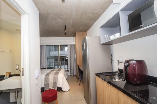 Cozinha de kitnet/studio para alugar com 1 quarto, 23m² em Cerqueira César, São Paulo