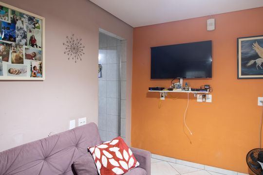 Sala de casa à venda com 3 quartos, 117m² em Cidade Antônio Estêvão de Carvalho, São Paulo
