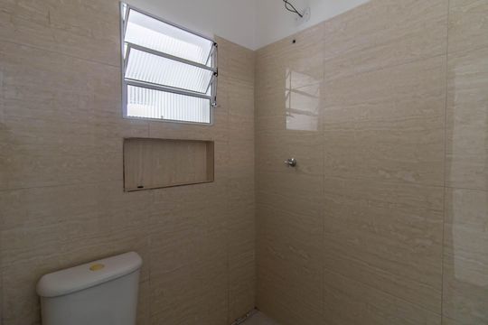 Banheiro de casa de condomínio para alugar com 1 quarto, 46m² em Cabuçu, Guarulhos