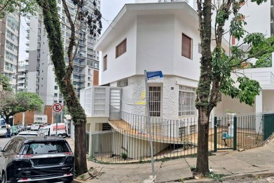 Casa para alugar com 2 quartos, 300m² em Sumaré, São Paulo