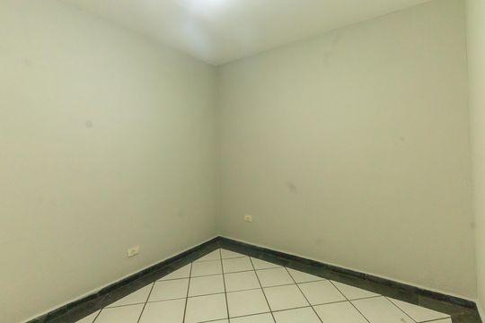 Quarto de Serviço de casa para alugar com 4 quartos, 270m² em Vila Esperança, São Paulo