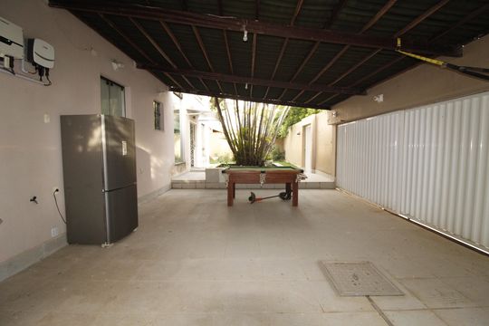 Garagem de casa para alugar com 5 quartos, 449m² em Pituba, Salvador