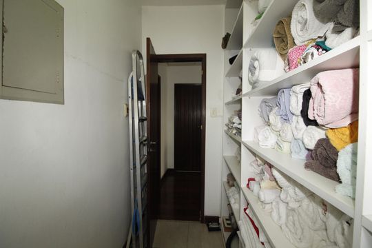 Closet de casa para alugar com 5 quartos, 449m² em Pituba, Salvador